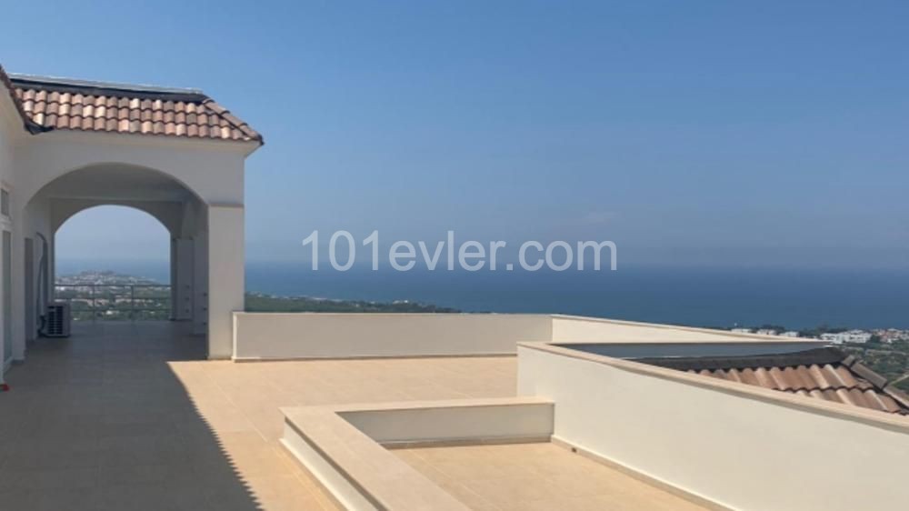 LUXURY VILLA FOR SALE 