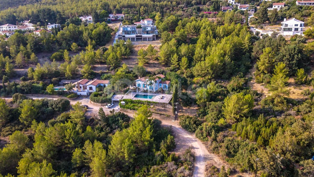 Girne'de Kiralık Muhteşem Villa