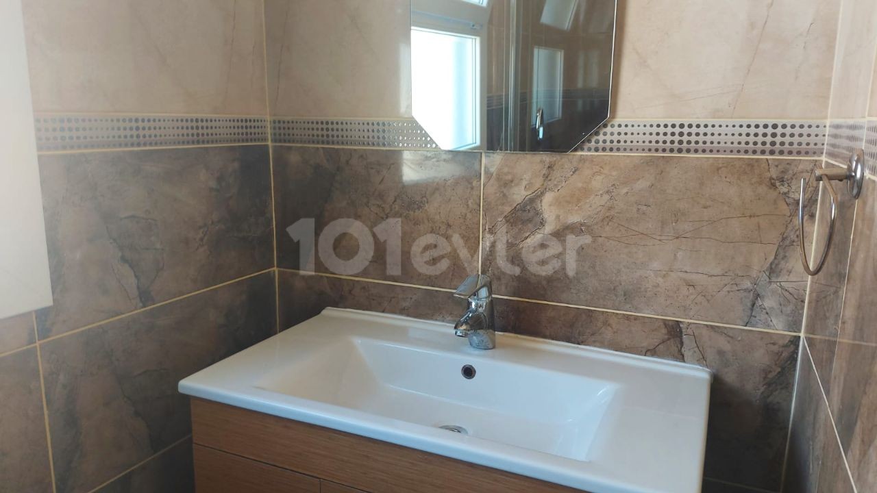 2 + 1 Apartment for Rent in Kyrenia Edremit ** 