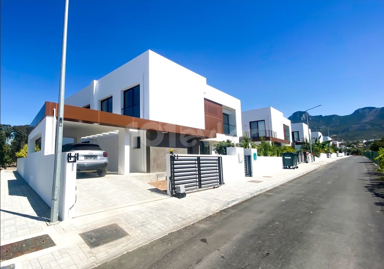 3+1 and 4+1 Luxury Villas in the center of Kyrenia