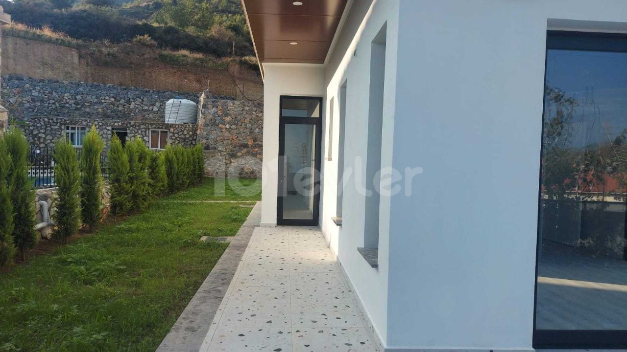 4+1 House with Pool in Kyrenia