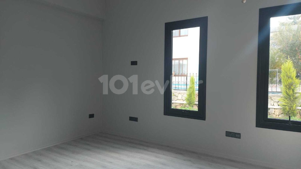 4+1 House with Pool in Kyrenia