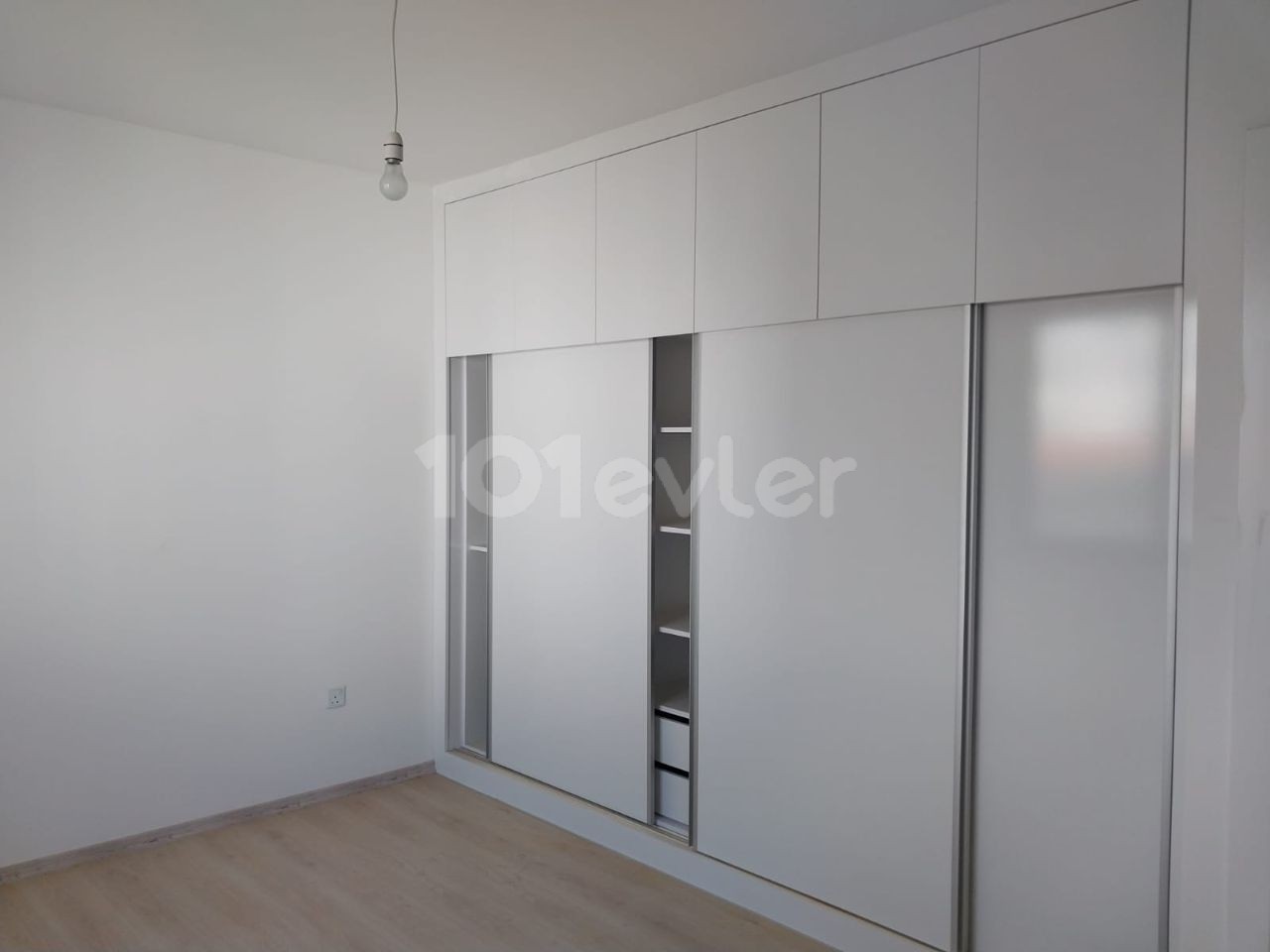 3+1 Flat in the City Centre of Kyrenia