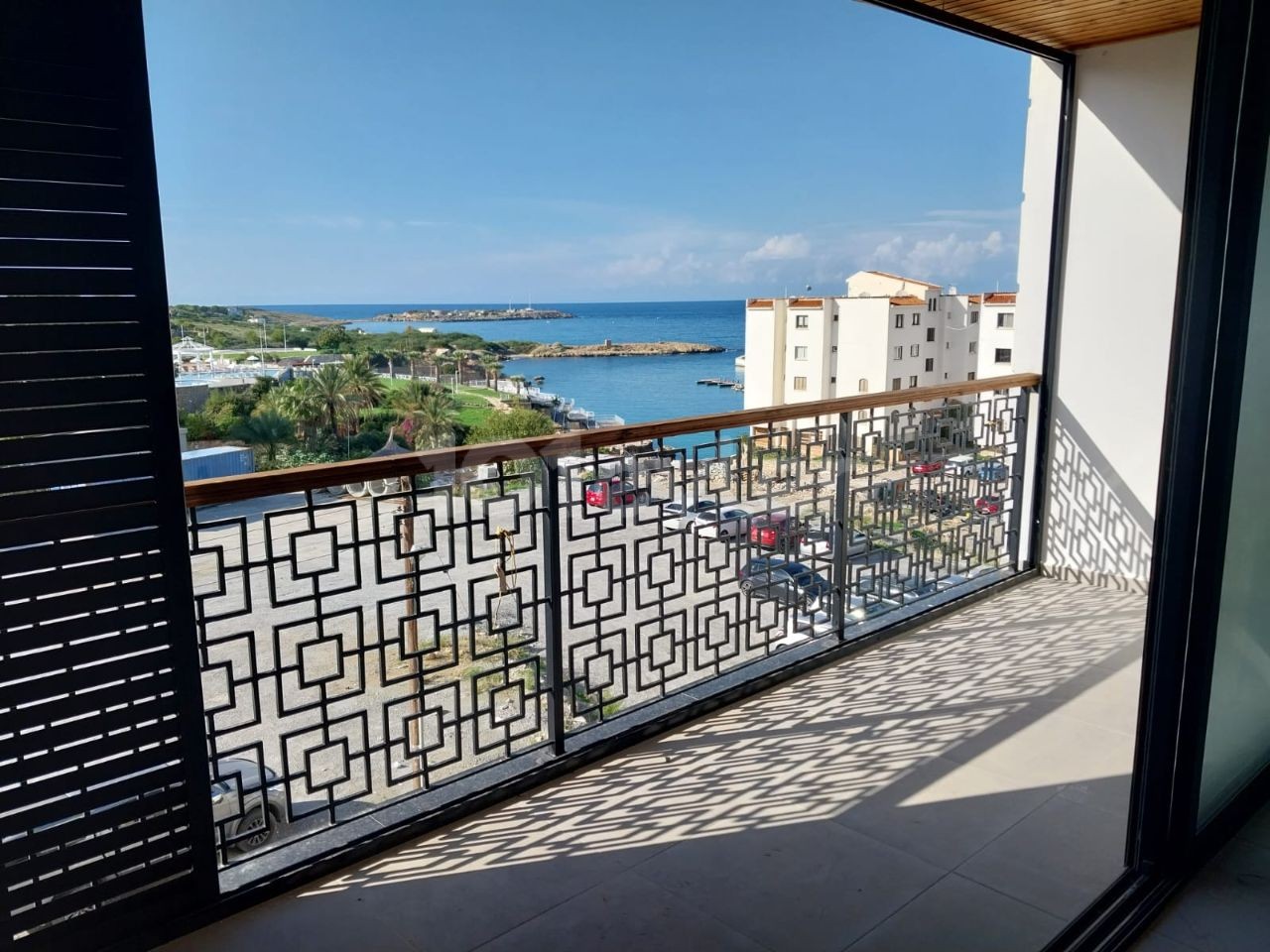 3+1 Flat in the City Centre of Kyrenia