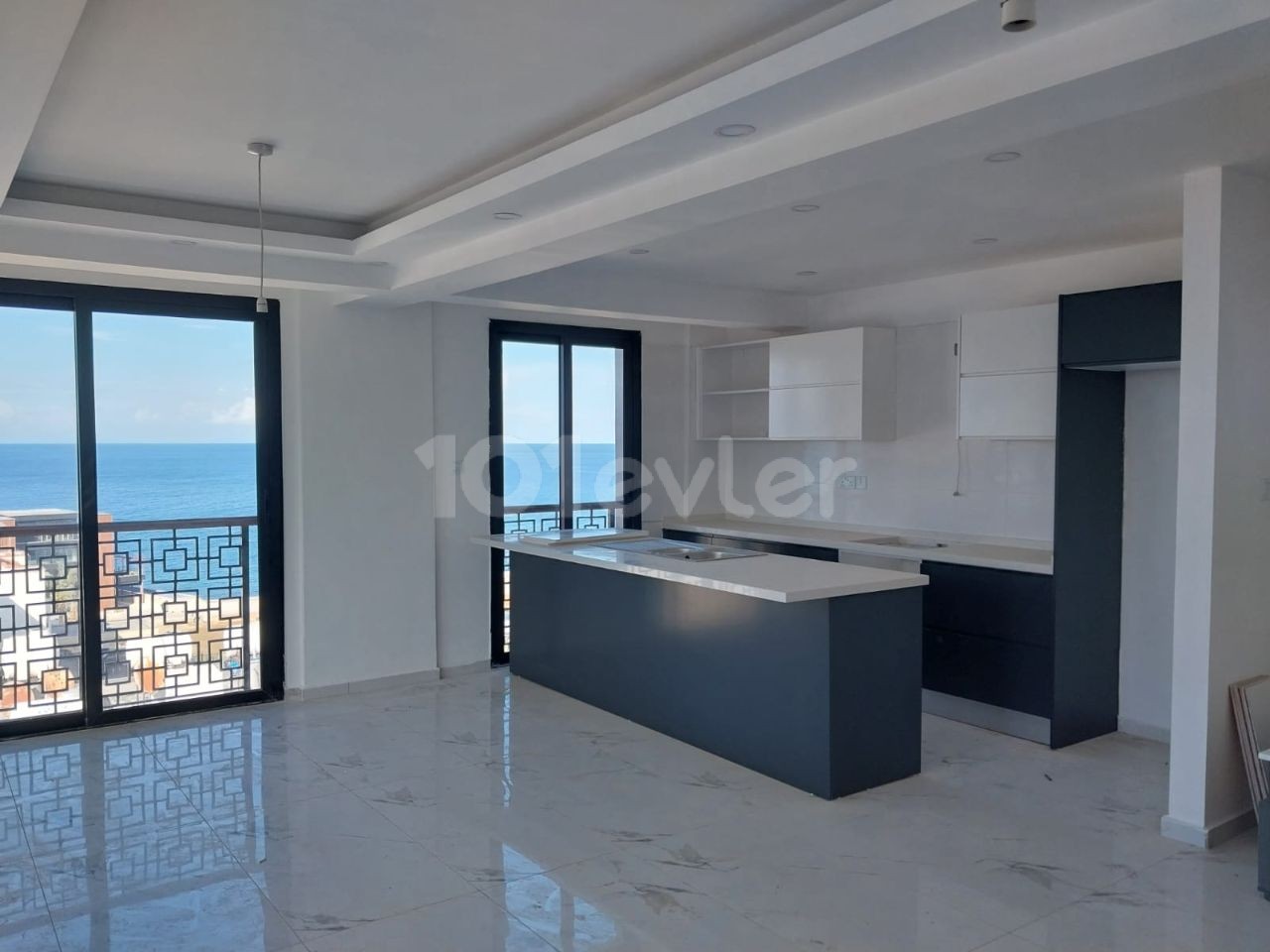 Girne Şehir Merkezinde 2+1 Penthouse