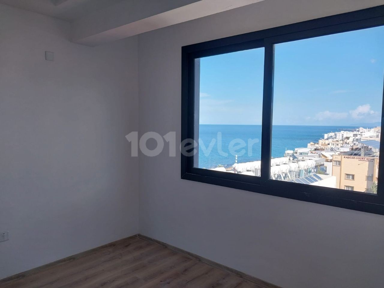 Girne Şehir Merkezinde 2+1 Penthouse