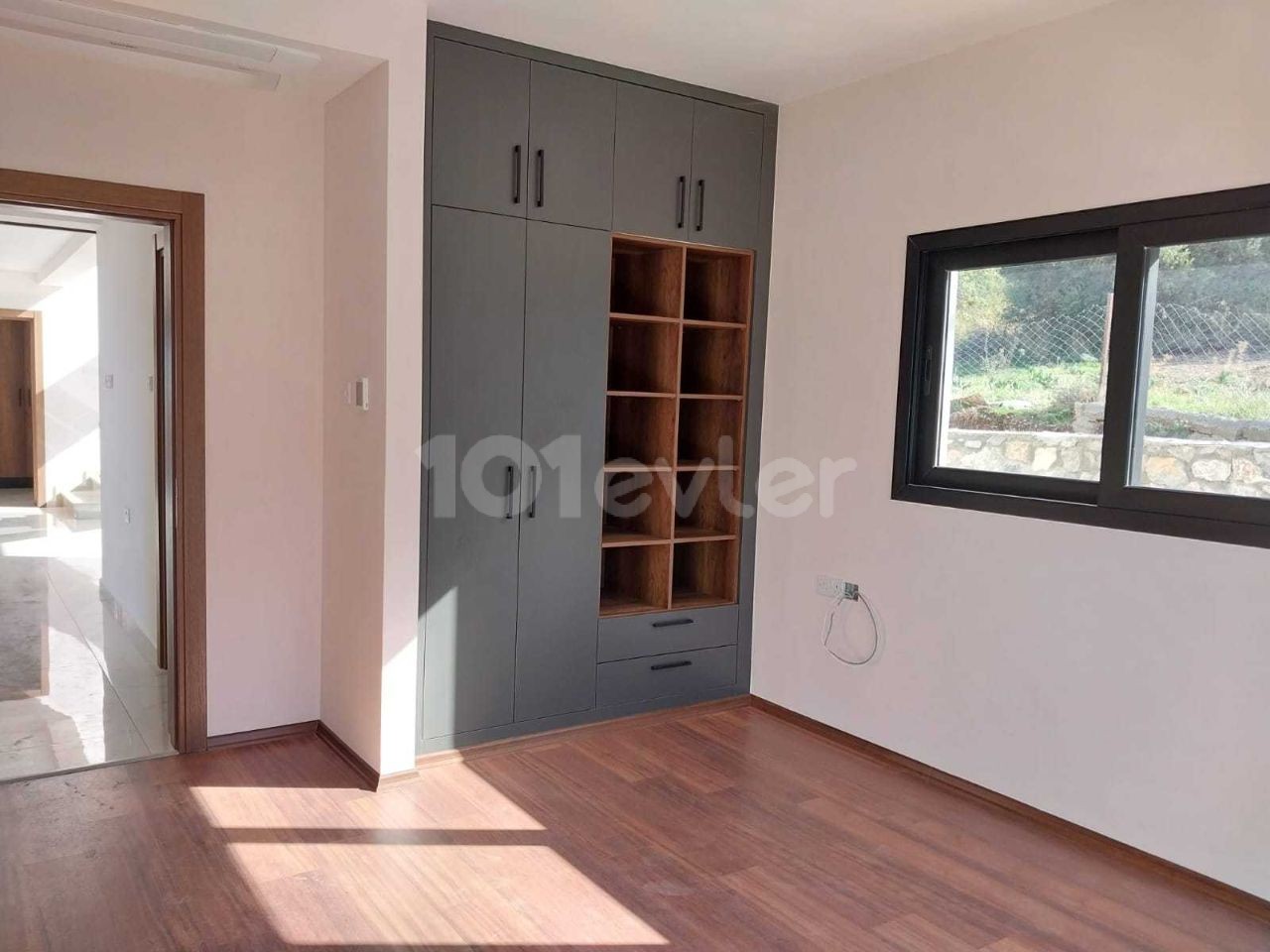 4 Bedroom Luxury Villa for sale in Alsancak