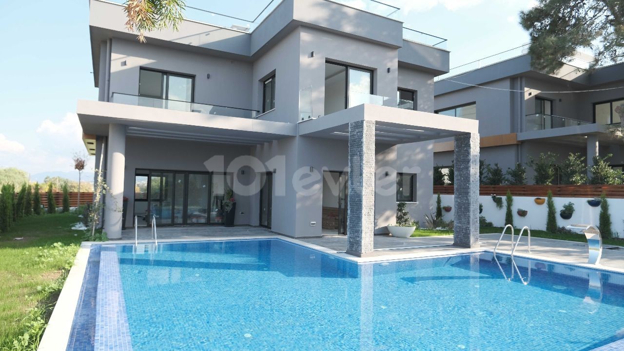 5 Bedroom Luxury Villa for Sale in Kyrenia