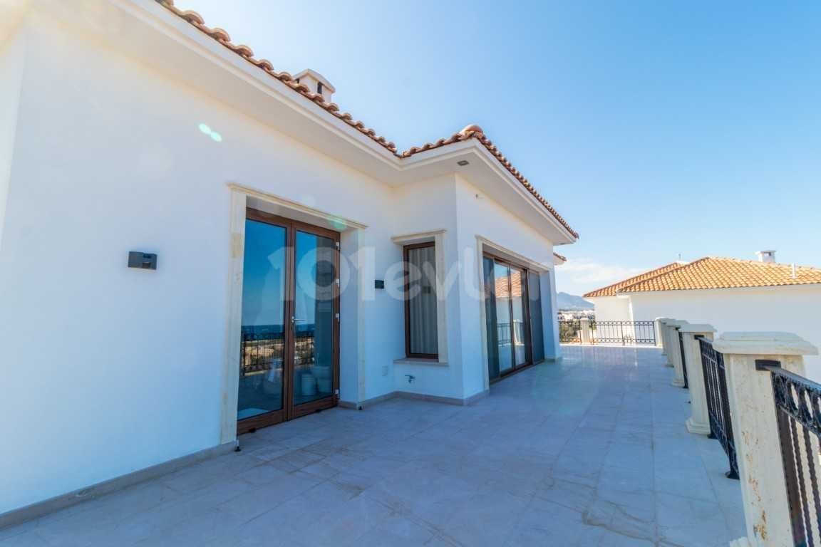 4 Bedroom Villa for Sale in Kyrenia