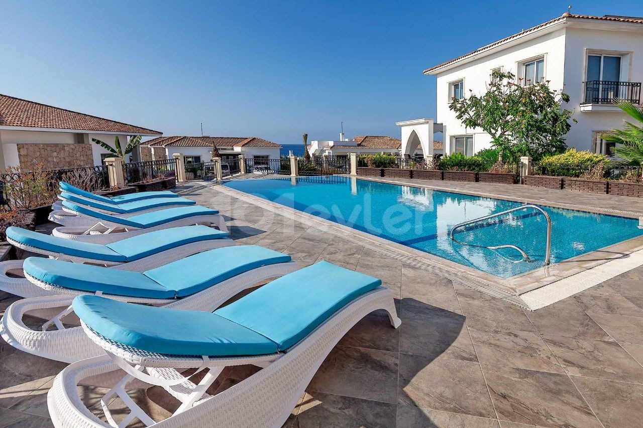 Luxusvilla mit 5 Schlafzimmern zum Verkauf in Kyrenia