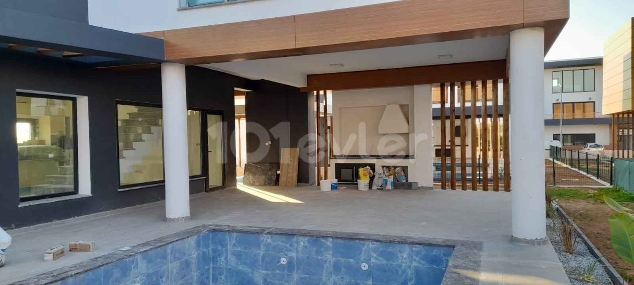 Villa mit 3 Schlafzimmern zum Verkauf in Famagusta