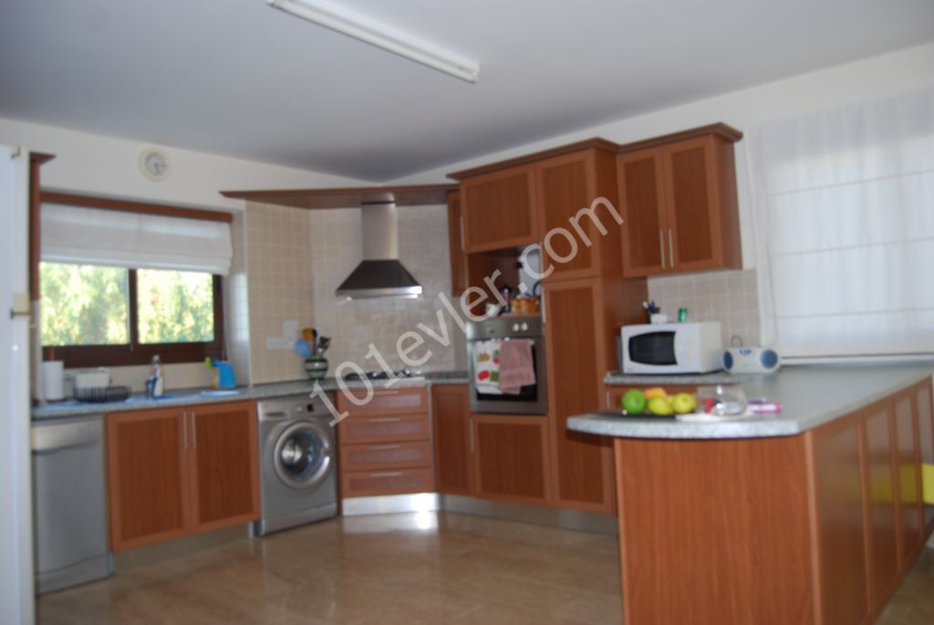 Villa For Sale in Alsancak, Kyrenia