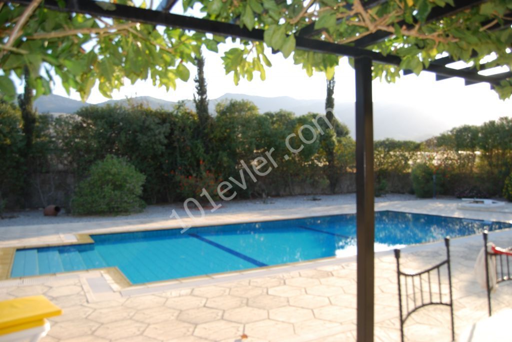 Villa For Sale in Alsancak, Kyrenia