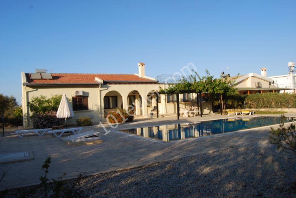 Villa For Sale in Alsancak, Kyrenia