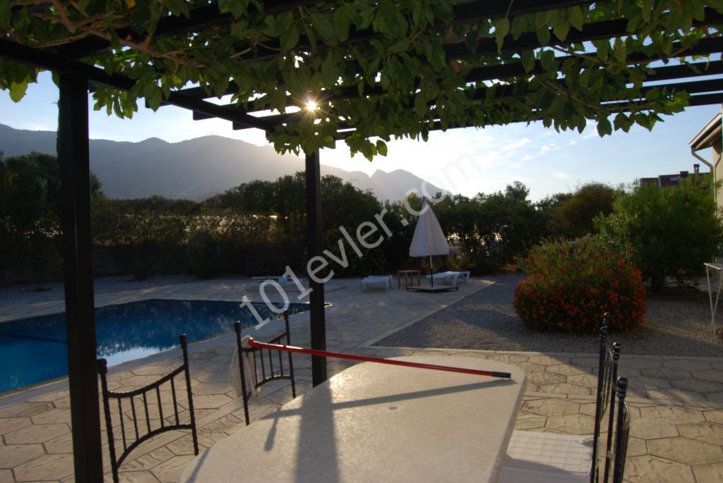 Villa For Sale in Alsancak, Kyrenia