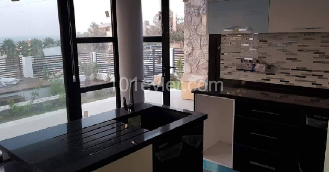 1+1 penthouse for sale in Alsancak, Kyrenia