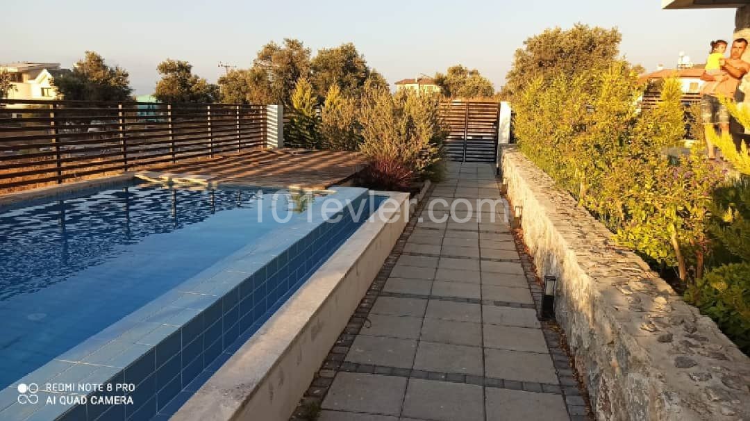 1+1 penthouse for sale in Alsancak, Kyrenia