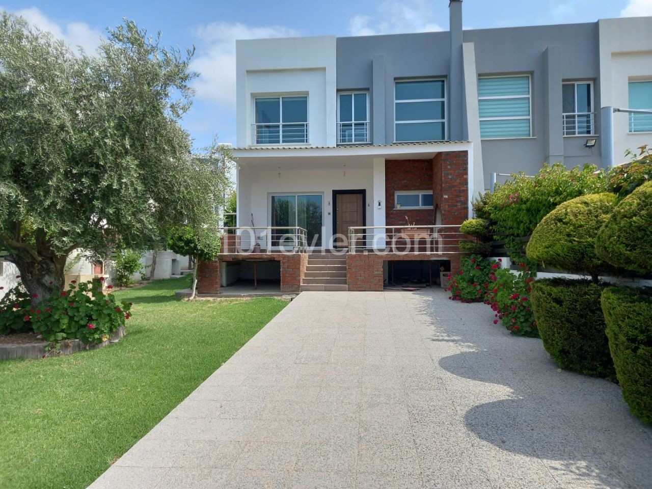 3+2 twin villa for sale in Karaoğlanoğlıu / Kyrenia