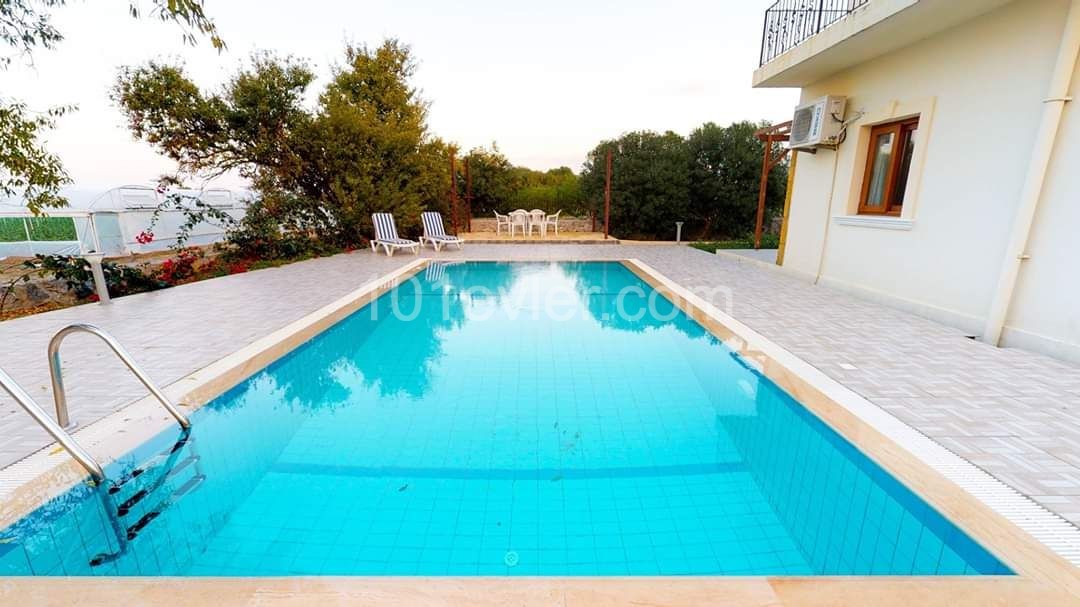 3+1 WOHNUNG ZUR MIETE IN KYRENIA ALSANCAK TA FUL MÖBLIERT UND MIT POOL ** 