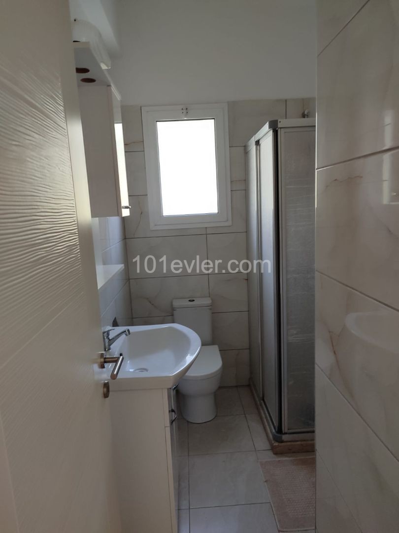 GİRNE ALSANCAK TA ANA YOLA YAKIN  KİRALIK 2+1 YARİ EŞYALI  DAİRE 