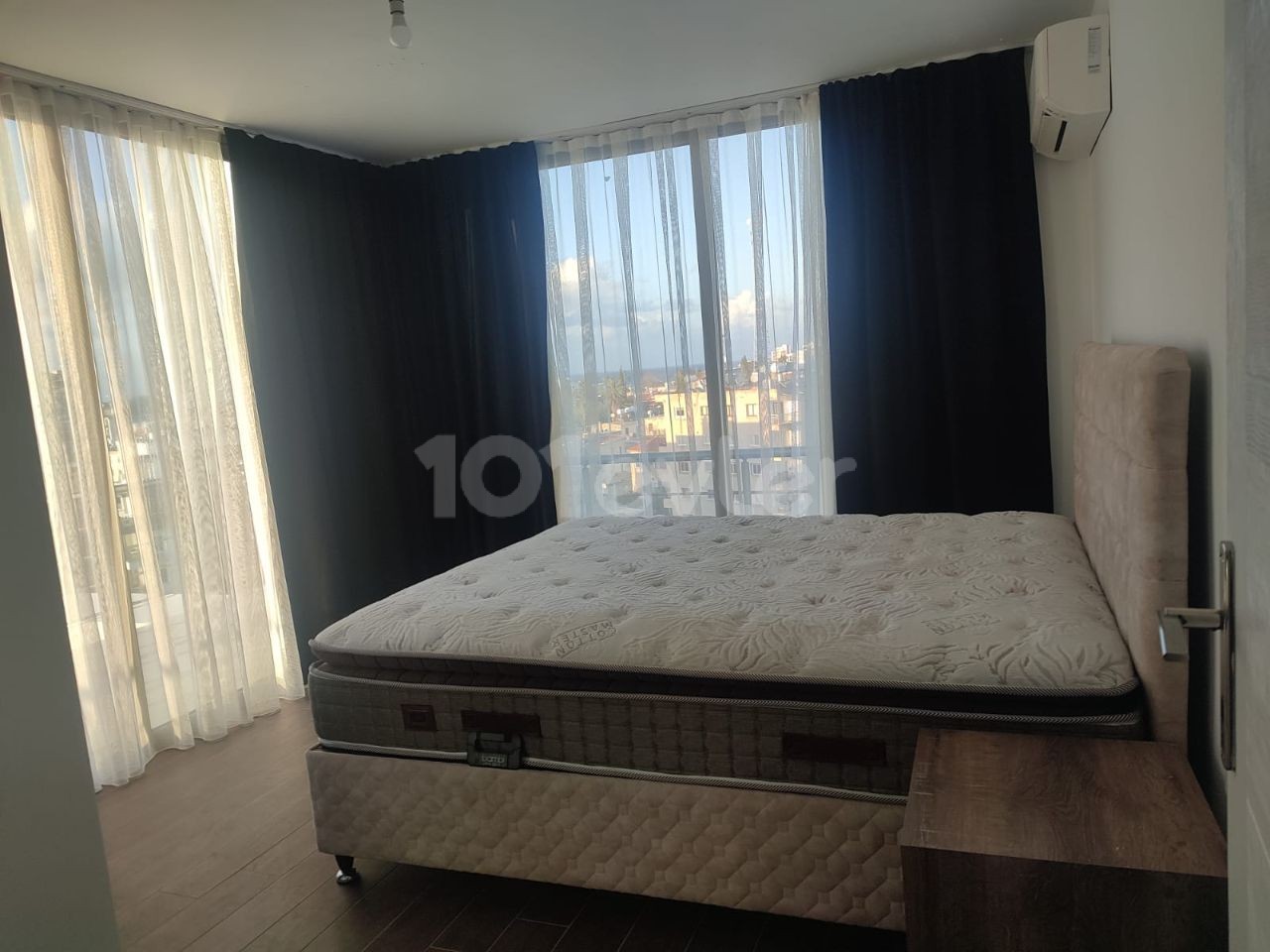 3 + 1 voll möbliertes Luxus-penthouse zur Miete im Zentrum von Kyrenia ** 