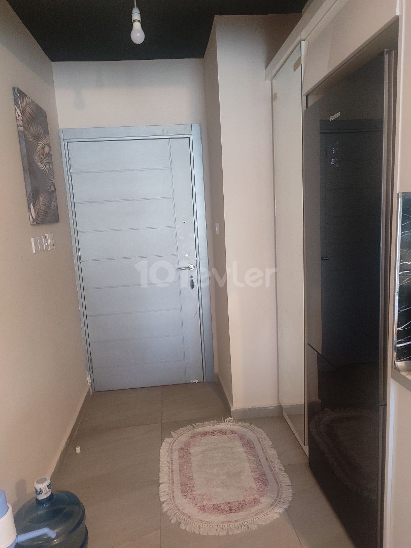 Girne merkezde yeni  full eşyalı  2+1 satılık sıfır daire 