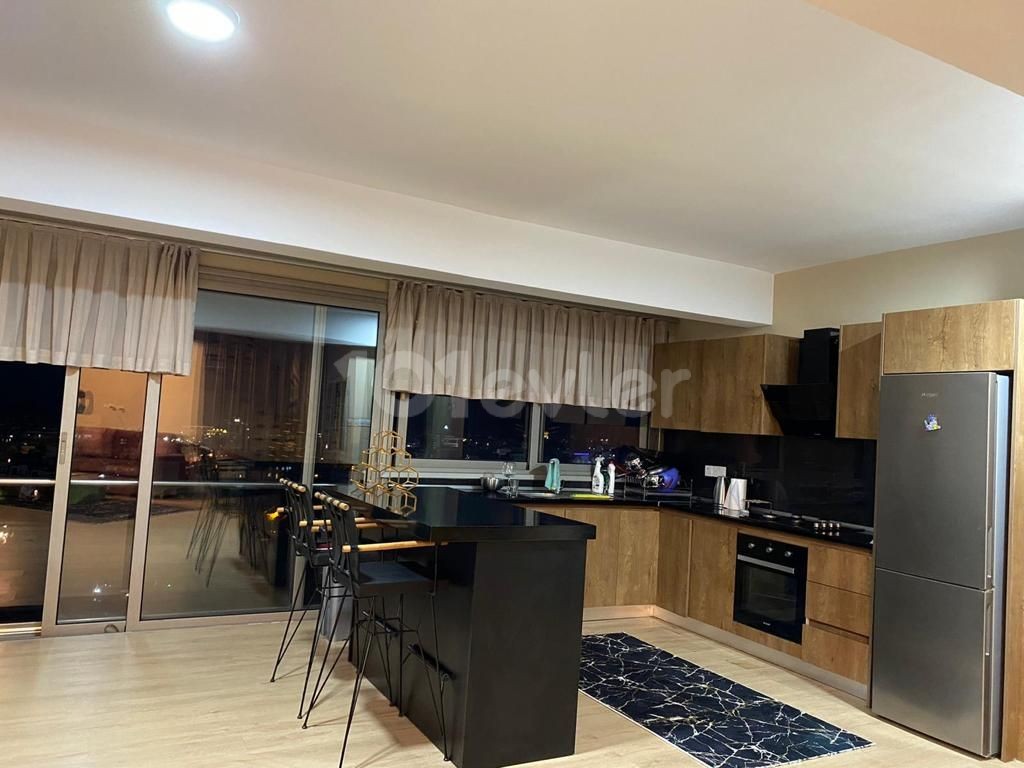 GİRNE MERKEZDE 3+1 KİRALIK PENTHOUSE