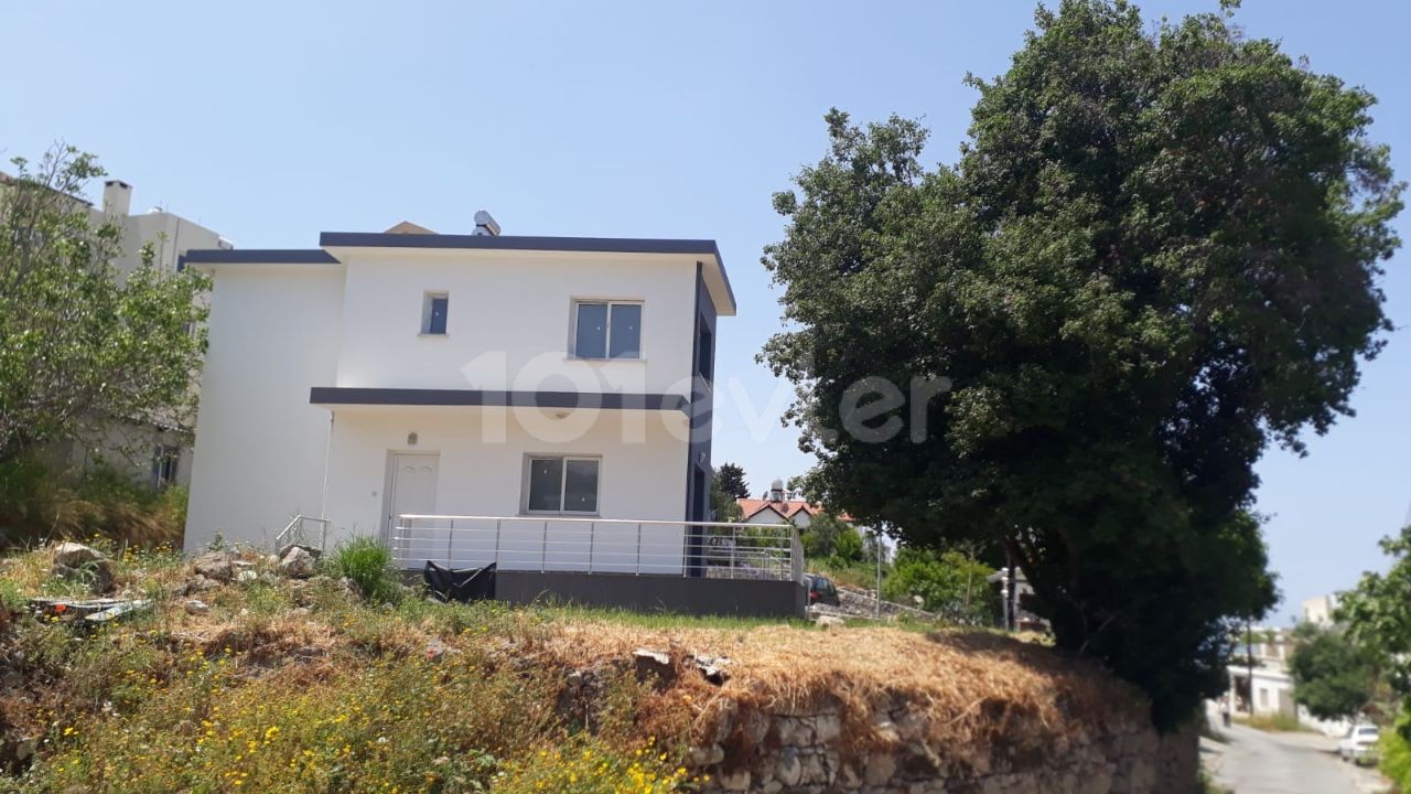 3+1 luxury villa for sale in the Çatalköy 