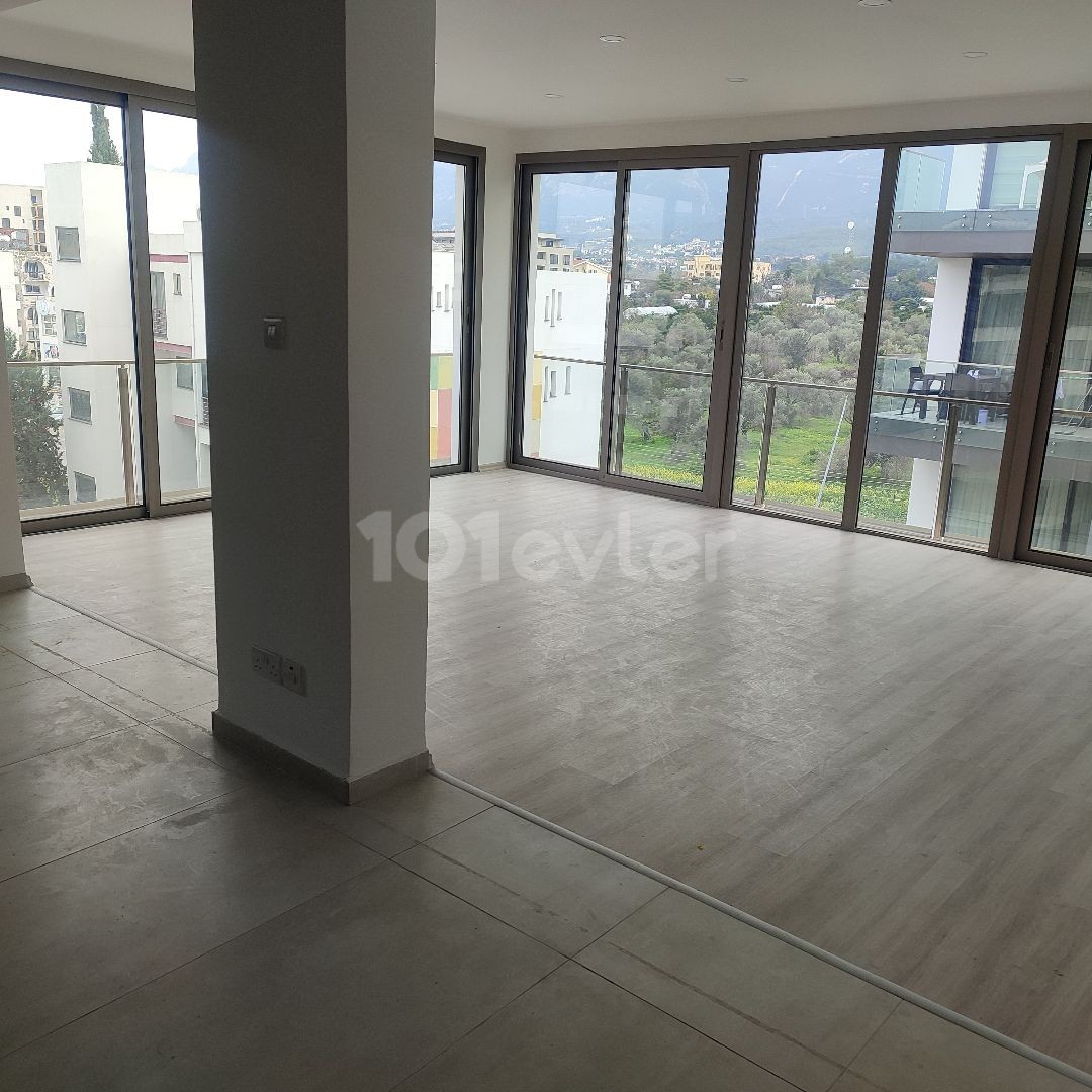 3+1 modernes Super-Luxus-Penthouse zum Verkauf im Zentrum von Kyrenia