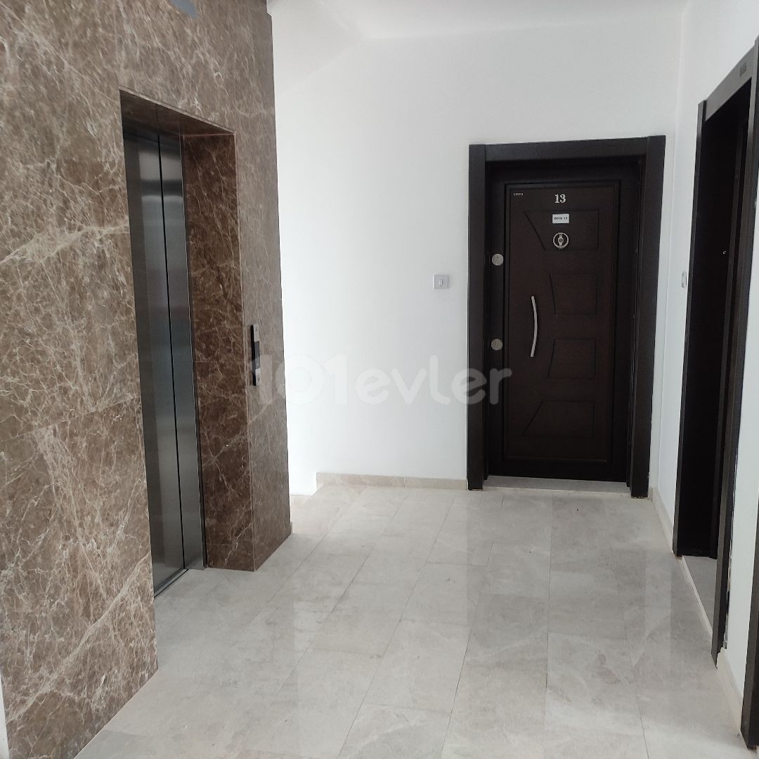 3+1 modernes Super-Luxus-Penthouse zum Verkauf im Zentrum von Kyrenia