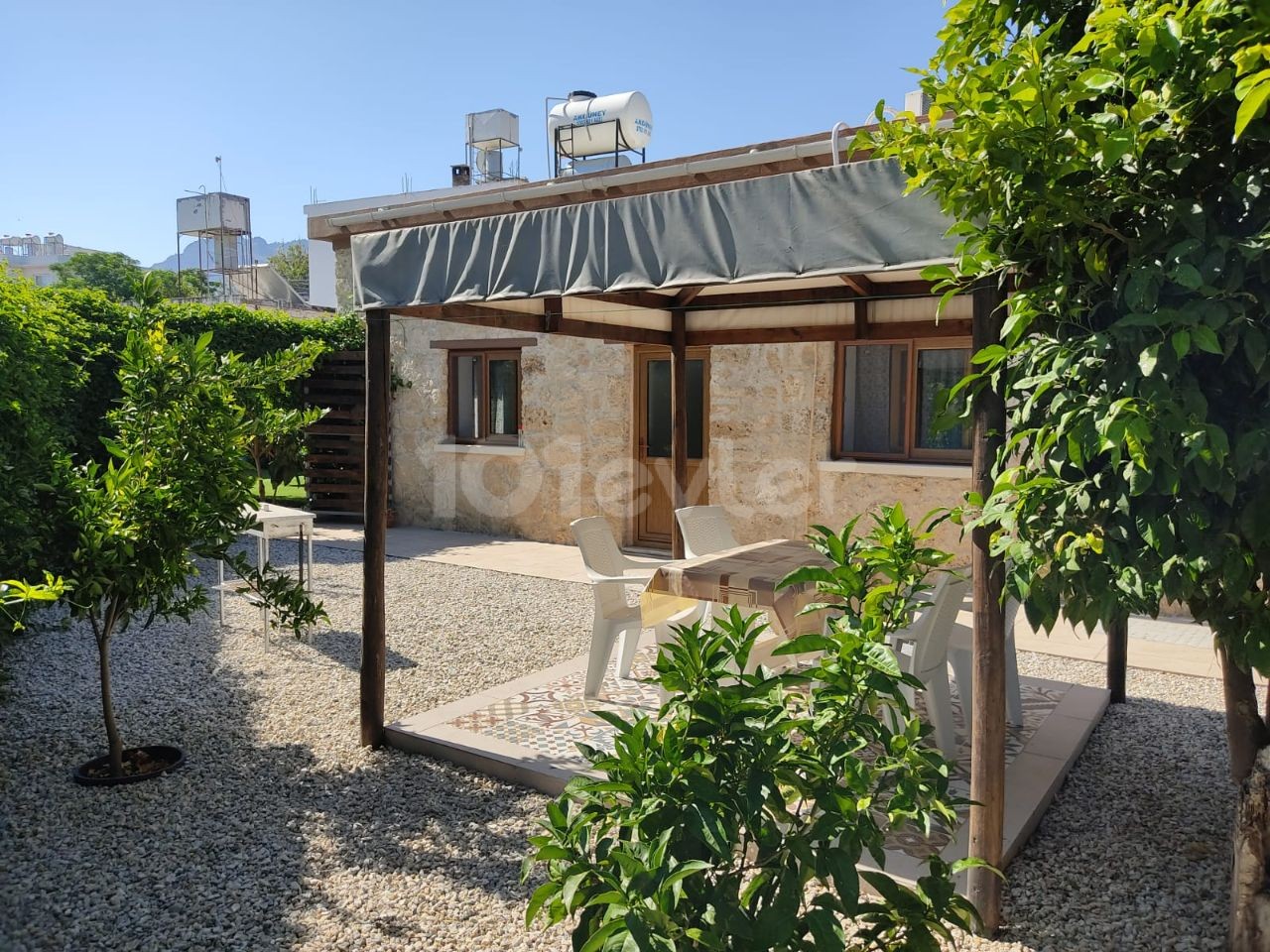 3+1 villa and 2+1 bungalow for sale in 1800m2 land in Alsancak, Kyrenia