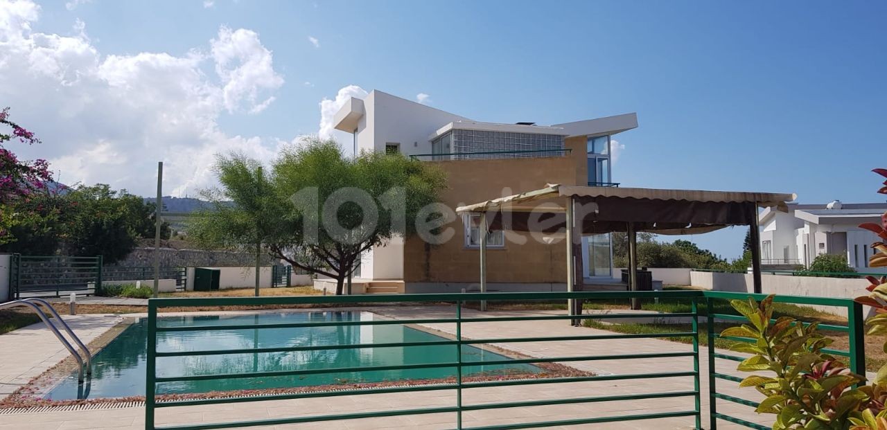Villa for rent with private pool in Kyrenia Özankoy!