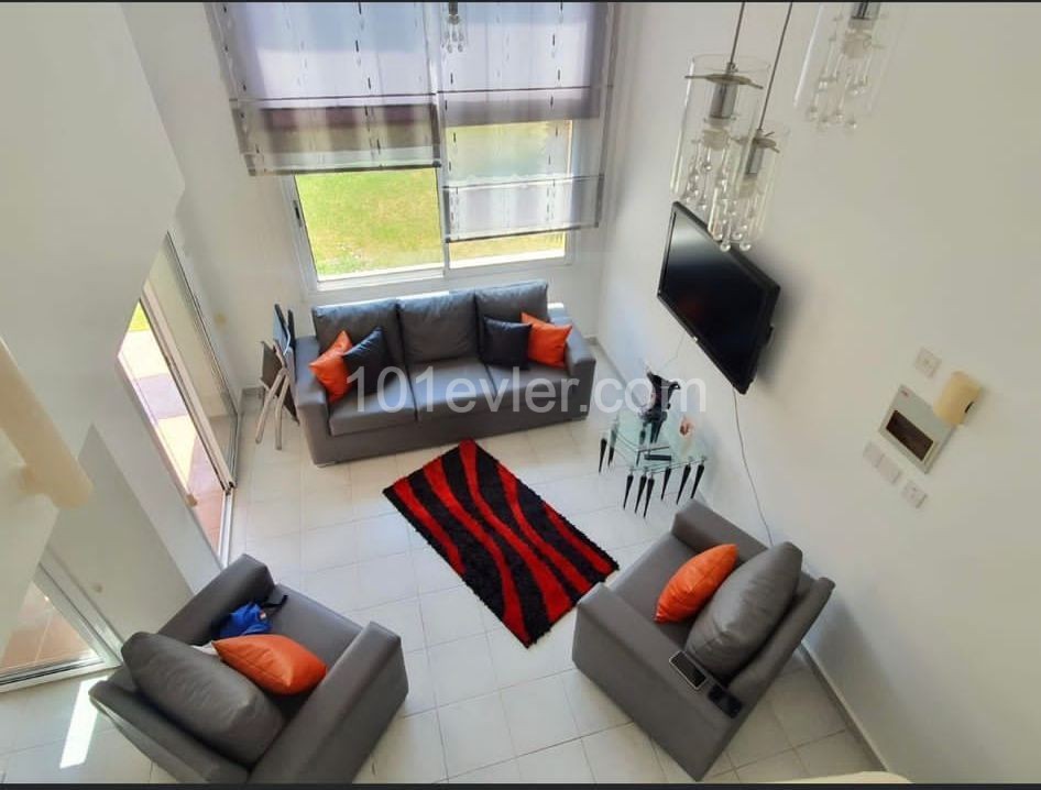 500 m vom Meer in Kyrenia Alsancak 1+1 Maisonette-Wohnung im Erdgeschoss in einem gepflegten Ort. Voll möbliert (kann auf 2+1 umgestellt werden). 05338403555 ** 