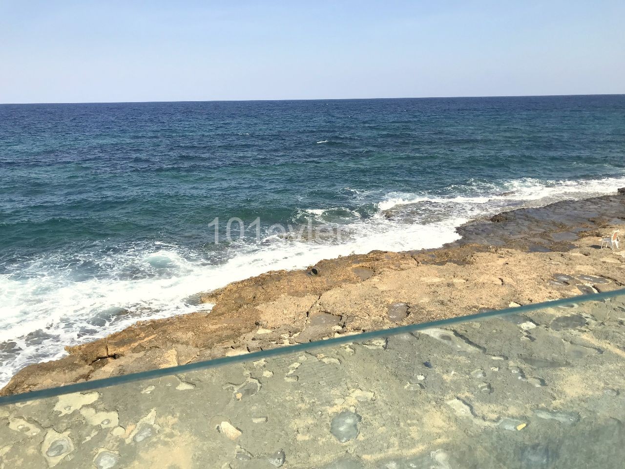 Kyrenia, Karşıyaka sea front, zero to sea modern 3 bedroom villa. Infinity pool, huge basement. 05338403555