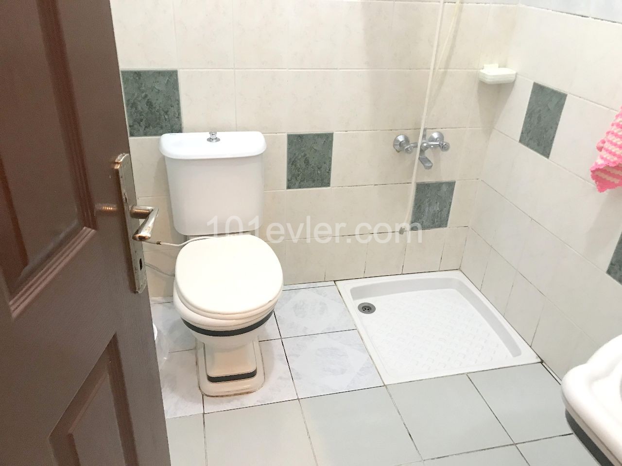 3-х спальный деревенский дом в деревне Гирне Алсанджак. 05338403555 ** 