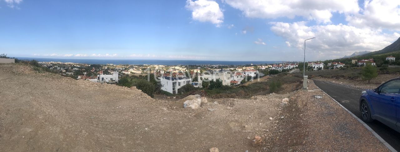 In Kyrenia Karsiyaka befindet sich ein 1100m2 großes türkisches Land. Entscheiden Sie nicht, bis sie die perfekte Aussicht haben, die Adlernest genannt werden kann. 05338403555 ** 