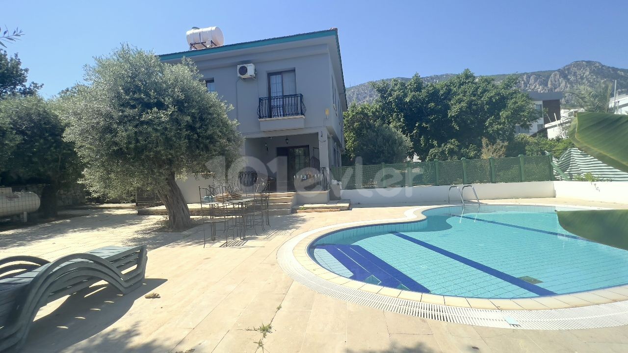 In Kyrenia Lapta village, 3 beroom villa with private swimming pool. Fully furnished. Ready title deed. No VAT. 05338403555