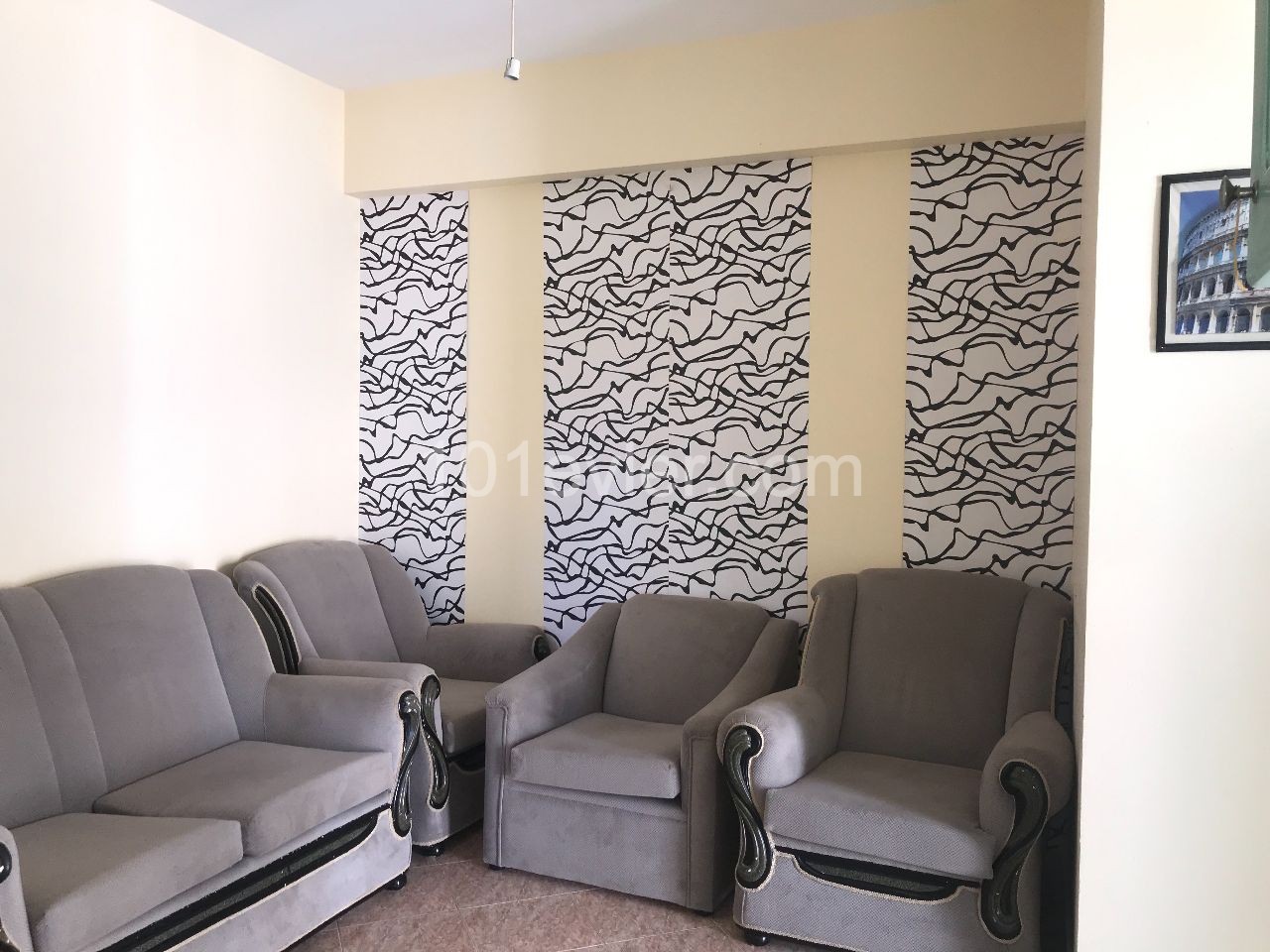 Girne merkez Kaşgar court bölgesi komple satılık apartman. 3 kat 12 daire. Eşdeğer koçan. 05338403555