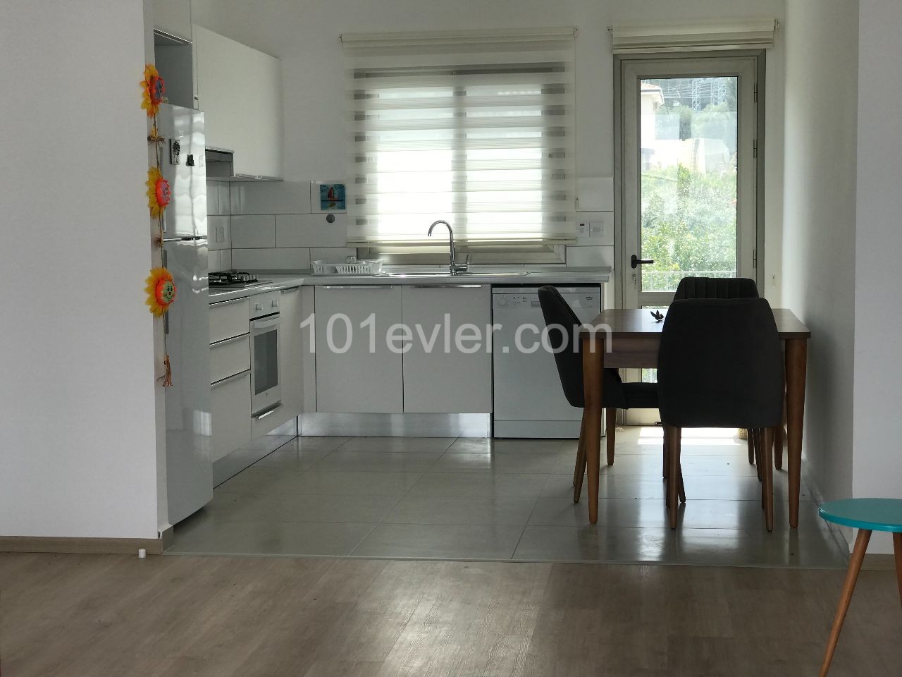 1st floor flat with terrace is for rent in a 7x24 secure site in Alsancak, Girne.05338403555 ** 