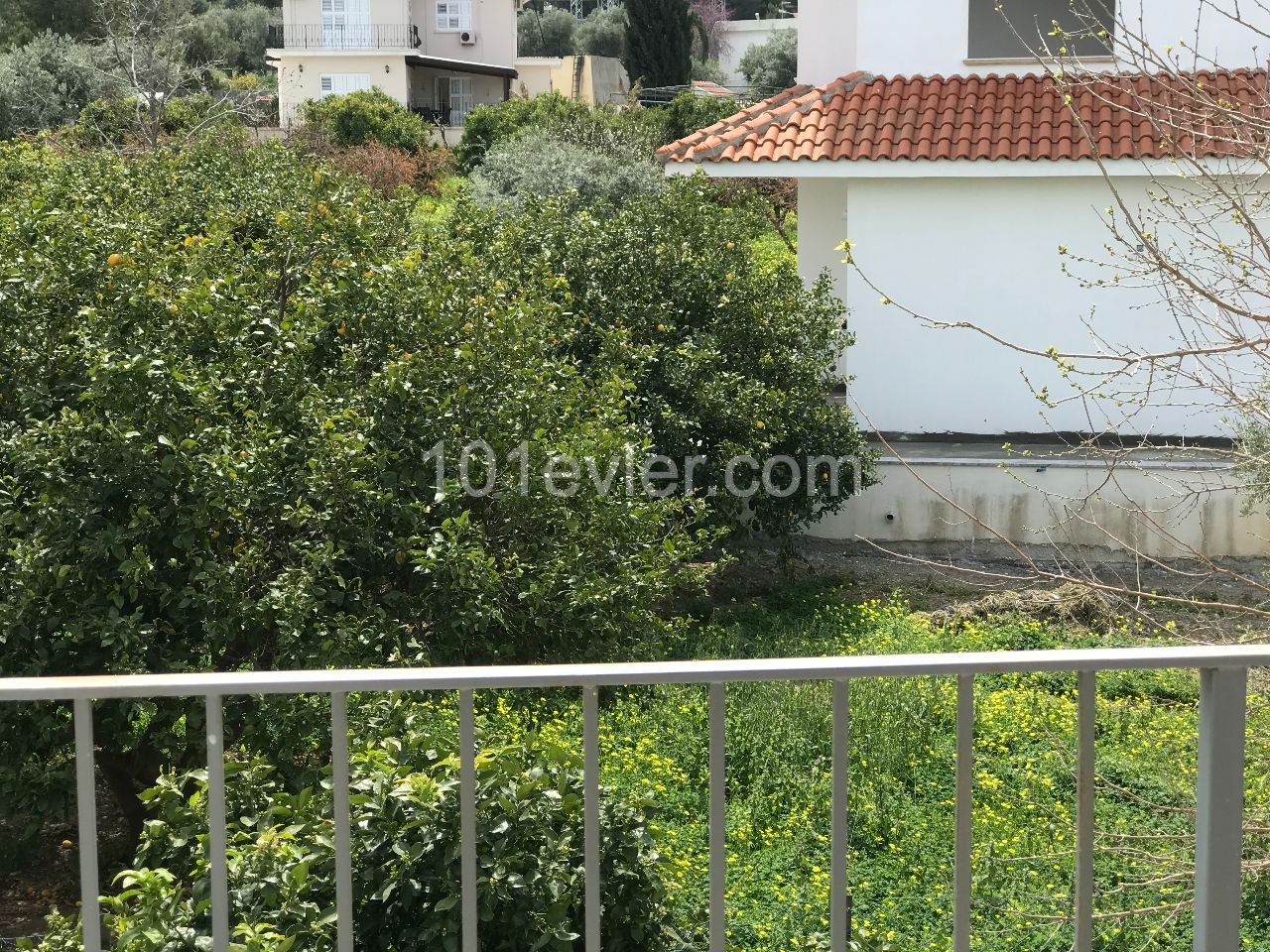 1st floor flat with terrace is for rent in a 7x24 secure site in Alsancak, Girne.05338403555 ** 