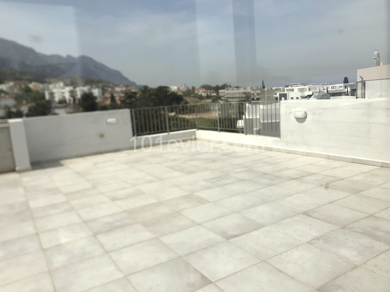 1st floor flat with terrace is for rent in a 7x24 secure site in Alsancak, Girne.05338403555 ** 