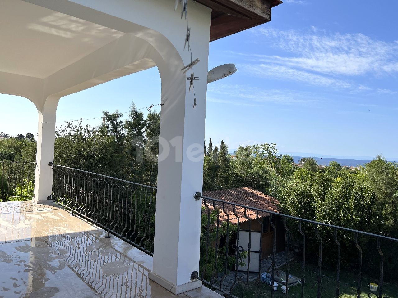 4+1 zu vermieten in Kyrenia , Lapta, villa ohne Pool in einem großen Garten, in einer ruhigen und ruhigen Gegend. Blick auf die Berge und das Meer.05338403555 ** 