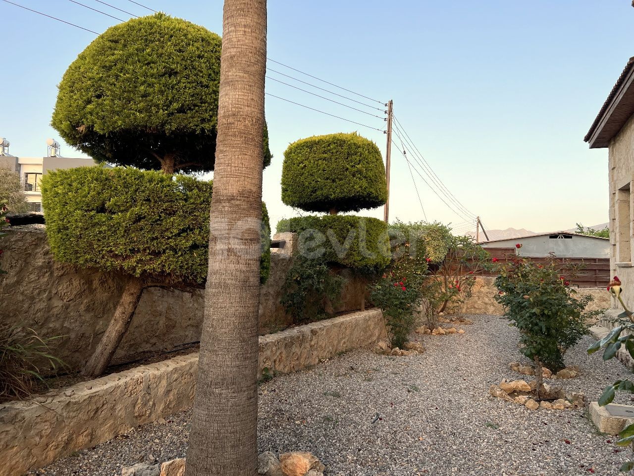 spectacular stone house is only 200 meters from the sea in Karşıyaka, Girne. Solid stone house with 4 bedrooms. It has a private swimming pool, study room and closed garage. You are welcome to the terrace of this villa for the most perfect sunset on the island.