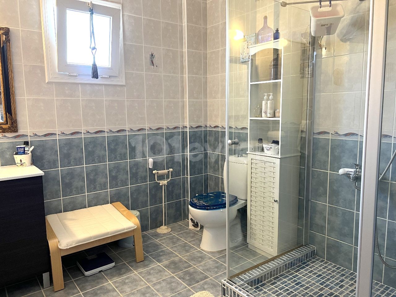 4-Zimmer-villa in Kyrenia, Alsancak, voll möbliert und mit privatem Pool. Unsere Villa in der Nähe von Necat British wurde mit einer fertigen Mehrwertsteuer bezahlt. 05338403555 ** 