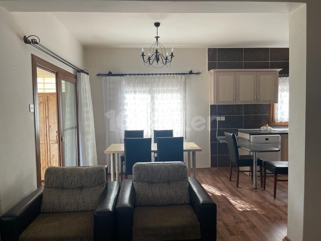 A 3-bedroom apartment in the center of Kyrenia, ready to move, renovated and fully furnished on the Levent site. Emergency sale has dropped from £70,000 !! The cob is ready, the VAT has been paid. 05338403555 ** 