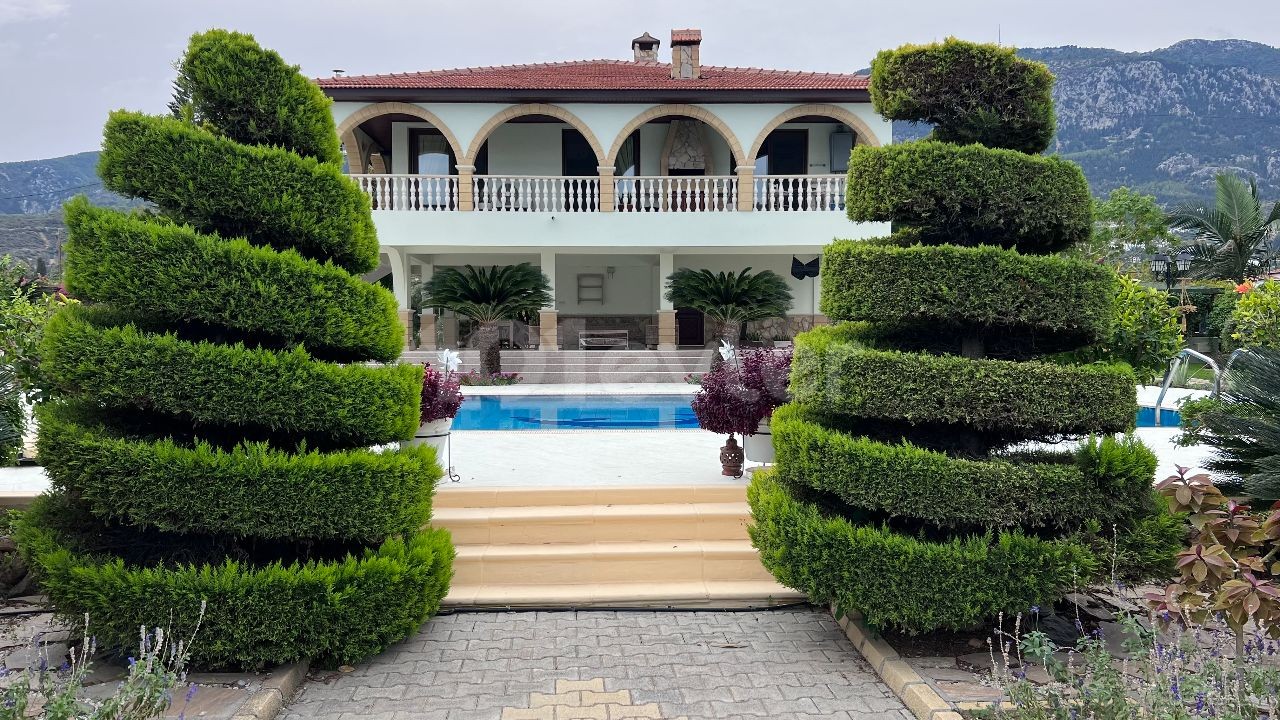 Turkish title Villa for sale in Lapta in 3144m2 land(aprox 2,5 donum of land) Gorgeous garden that makes you feel like in a botanical garden, pool bar&kitchen, water well and a lot of details need to be seen. 05338403555