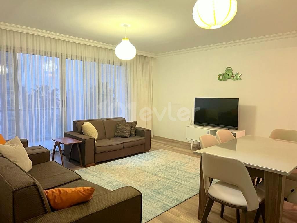 Kyrenia Karakum region, walking distance to the main street, ready to live, ready to live, VAT paid, ready to live 2 + 1 furnished apartment. 05338403555