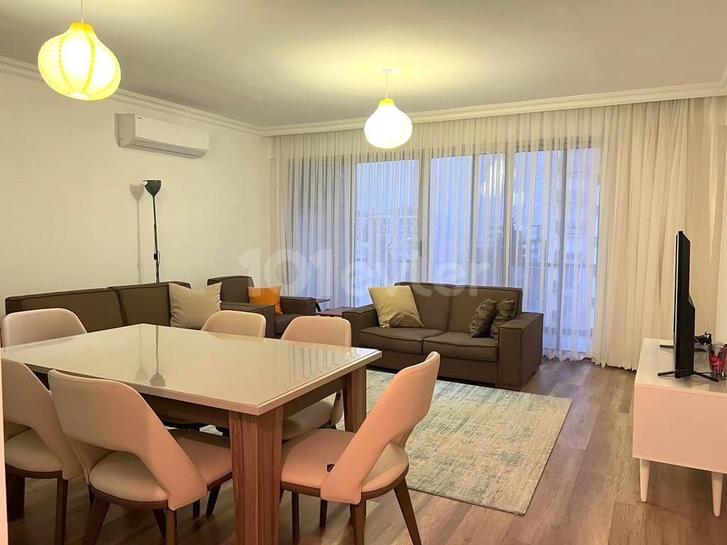 Kyrenia Karakum region, walking distance to the main street, ready to live, ready to live, VAT paid, ready to live 2 + 1 furnished apartment. 05338403555