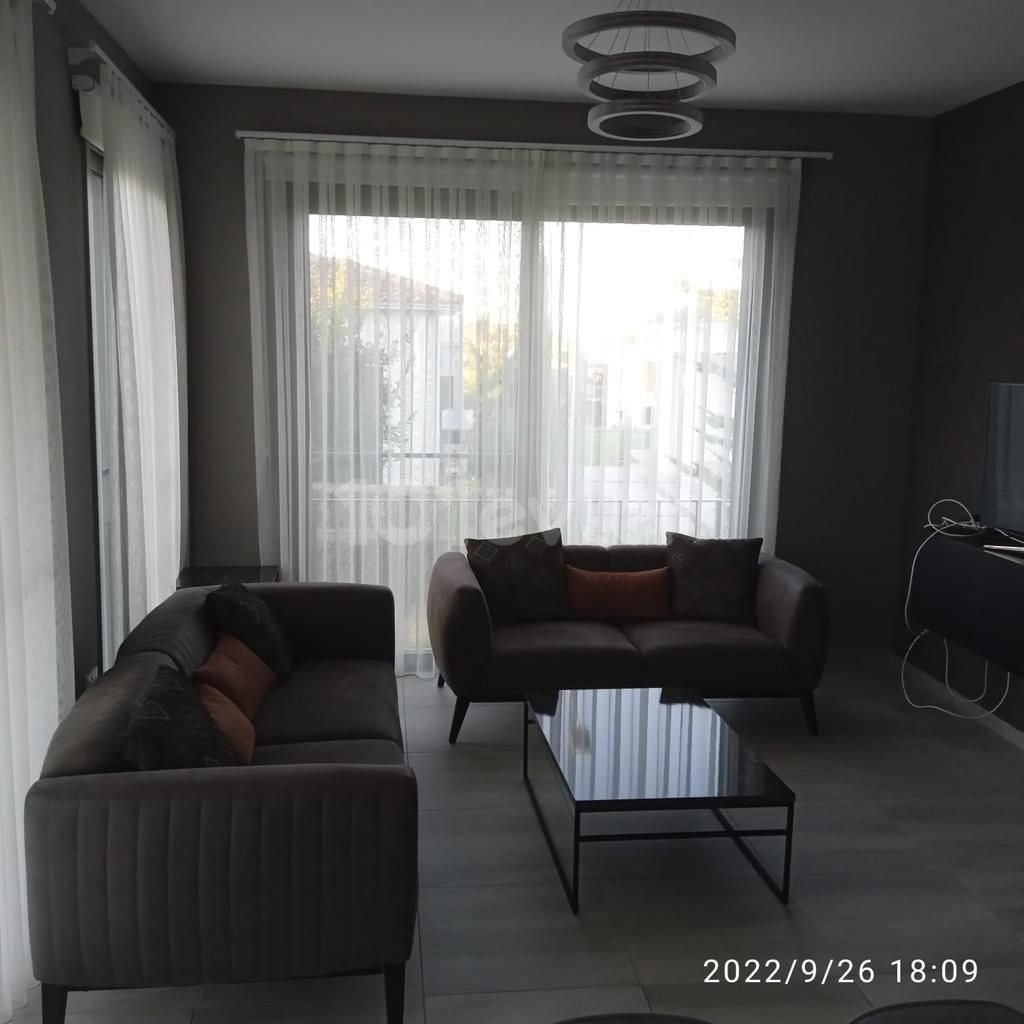 Fully furnished apartment with ground floor garden in a well-kept complex with 24x7 security in Alsancak, Kyrenia. 05338403555