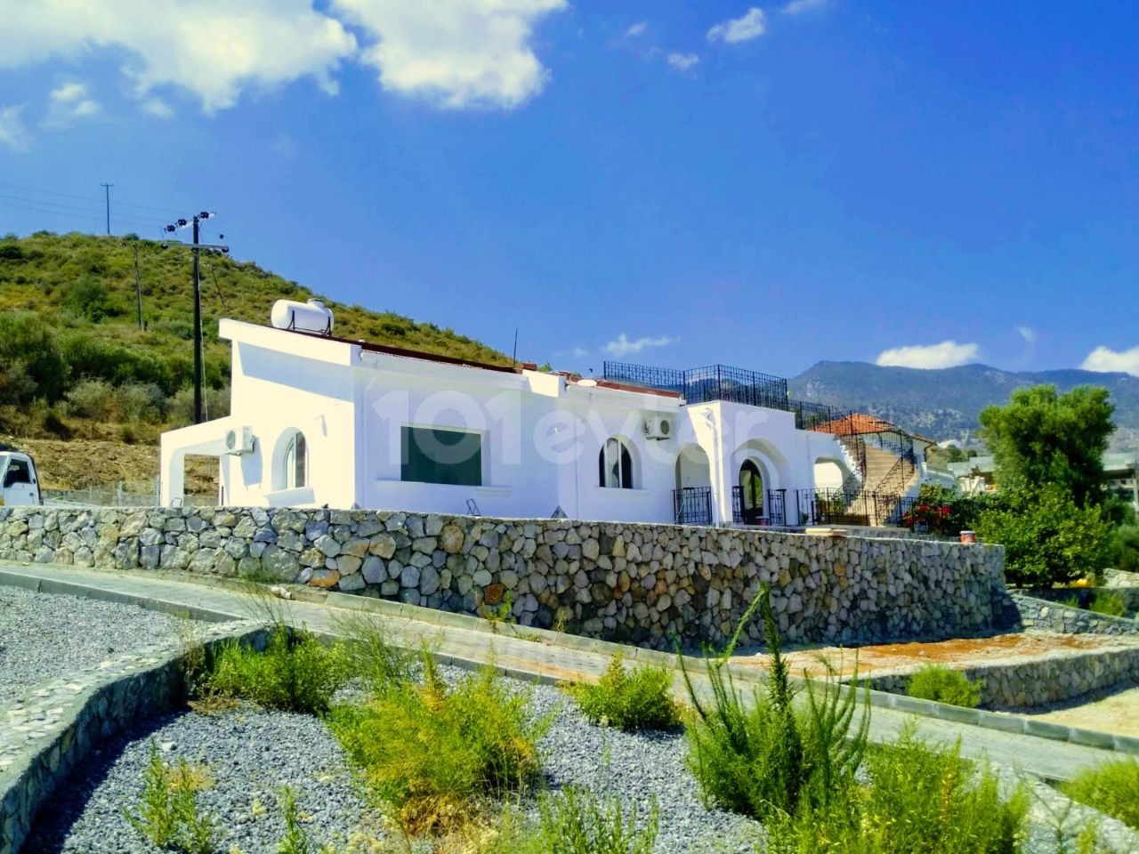 Villa mit 3 Schlafzimmern zu vermieten in Kyrenia, Alsancak, Region Yeşiltepe. 05338403555